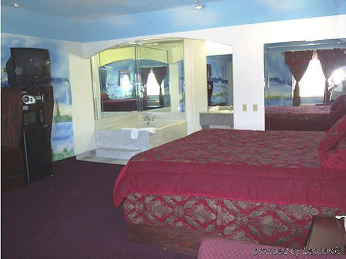 Scottish Inn And Suites Highway Six South Mission Bend Room photo